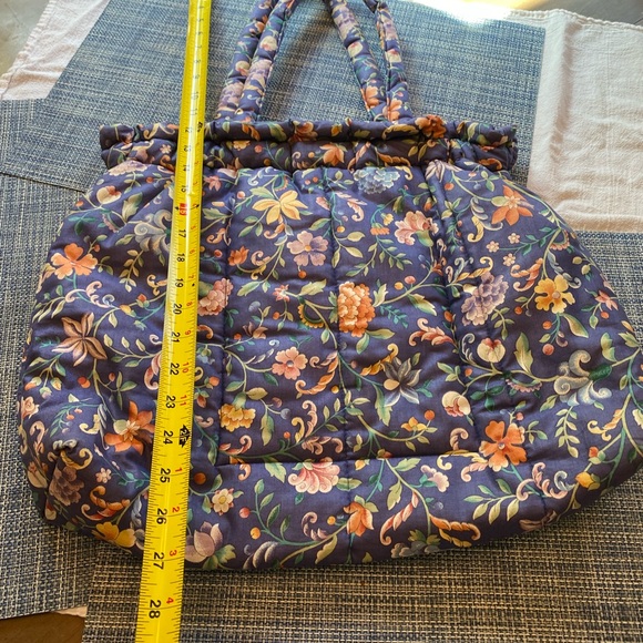 HOLDINGS Floral, Roomy Metal Collapsible Quilted Bag - Picture 9 of 13